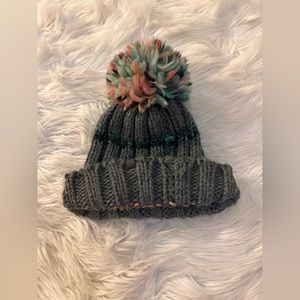 Empyre gray multicolor beanie with Pom Pom size: OS